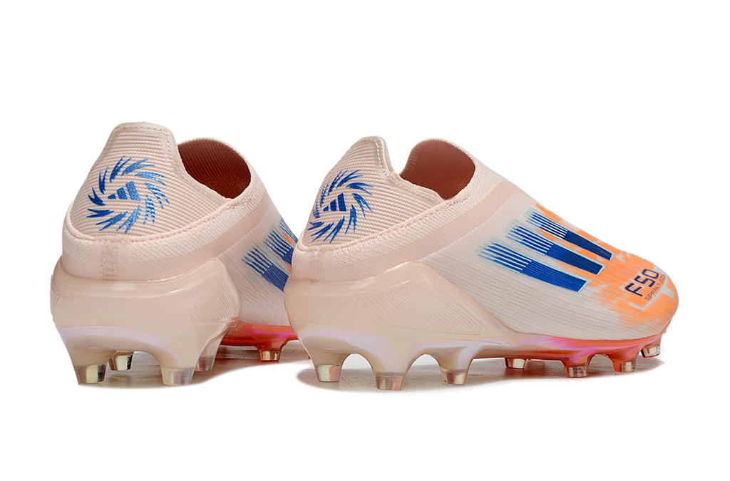 נעלי כדורגל ללא שרוכים